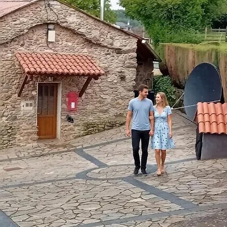 Stone La Compostelana Feriehus Curtis